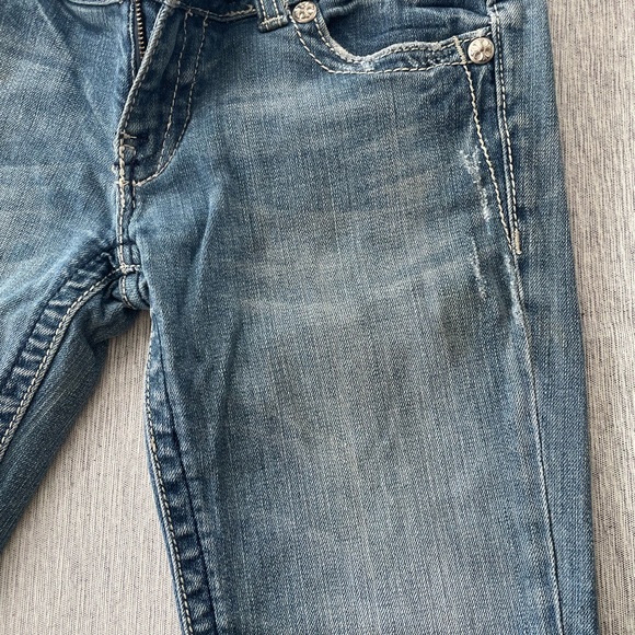 Size 28 Miss Me Jeans - Picture 3 of 3